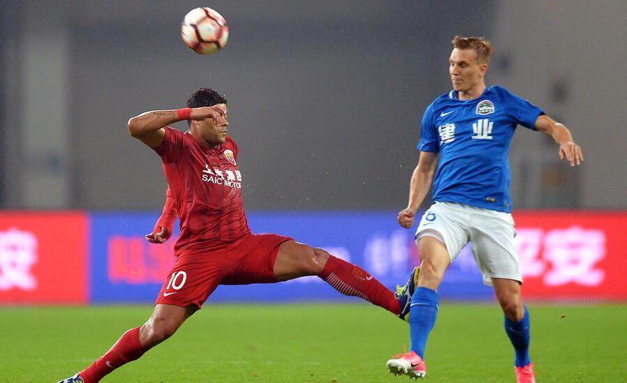 奇切斯特菲尔德遭遇惨败,保级压力不减 奇切斯特菲尔德遭遇惨败,保级压力不减