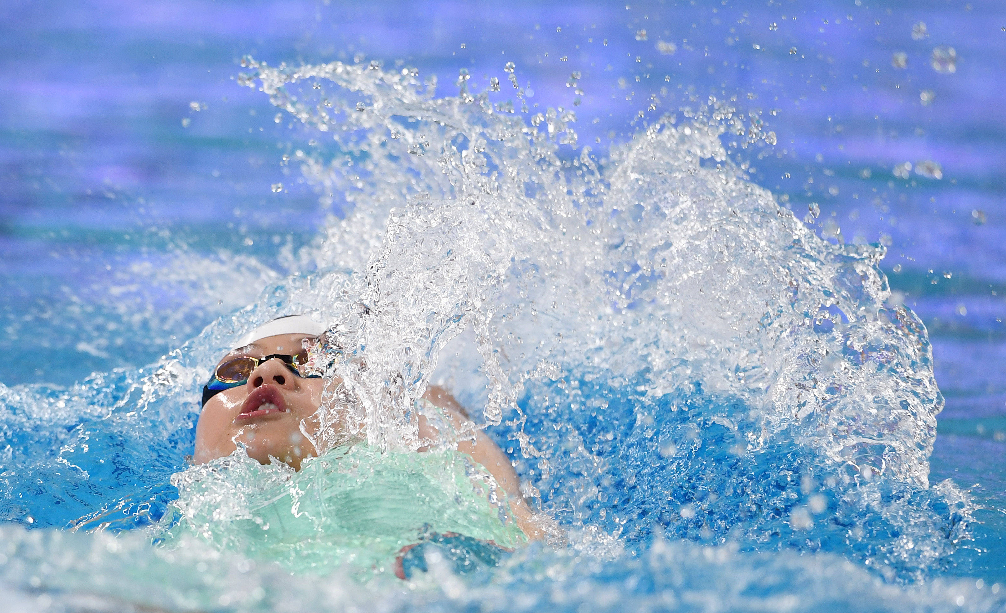 IM体育官方网站-荷兰游泳冠军表现亮眼，领先一步夺冠