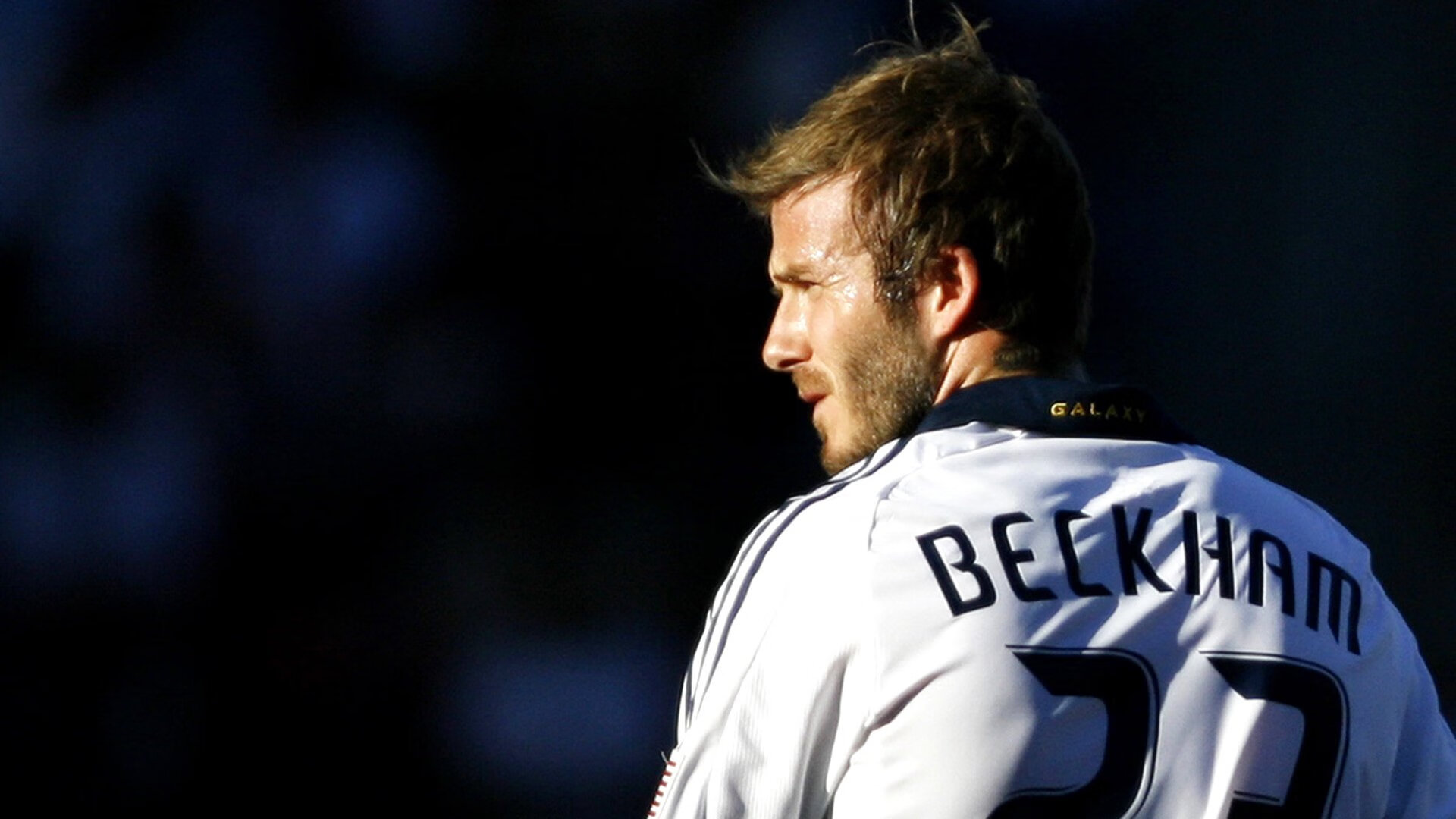 洪都拉斯压哨绝杀伊朗，阿克稳定输出，诠释不掉线的竞技哲学